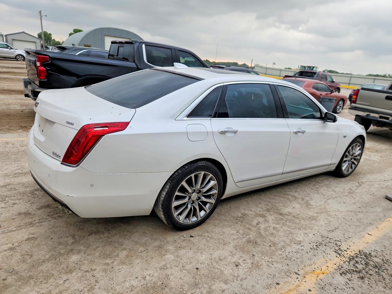 2016 Cadillac Ct6 Luxury - Image 3