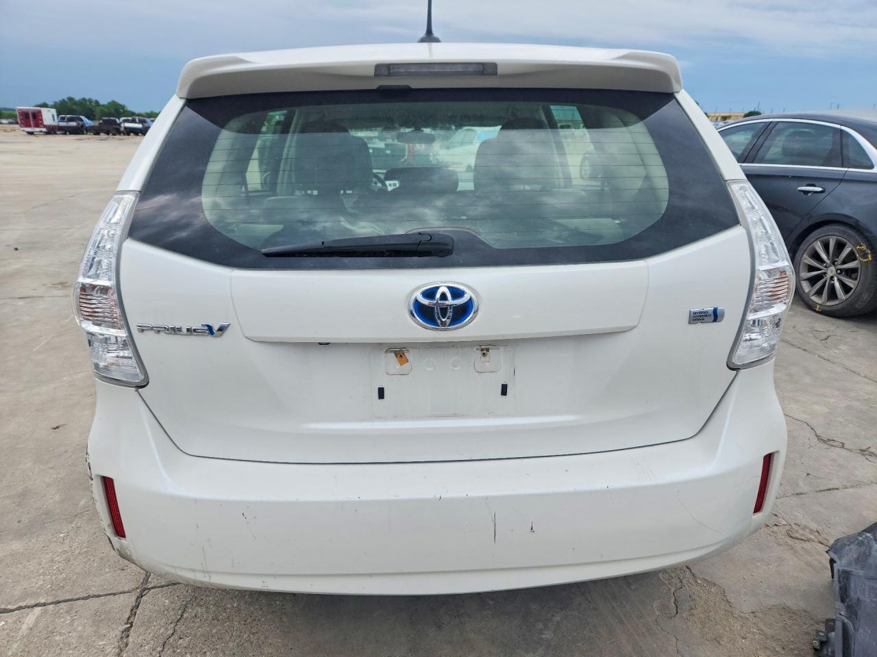 2014 Toyota Prius V Three - Фото 6