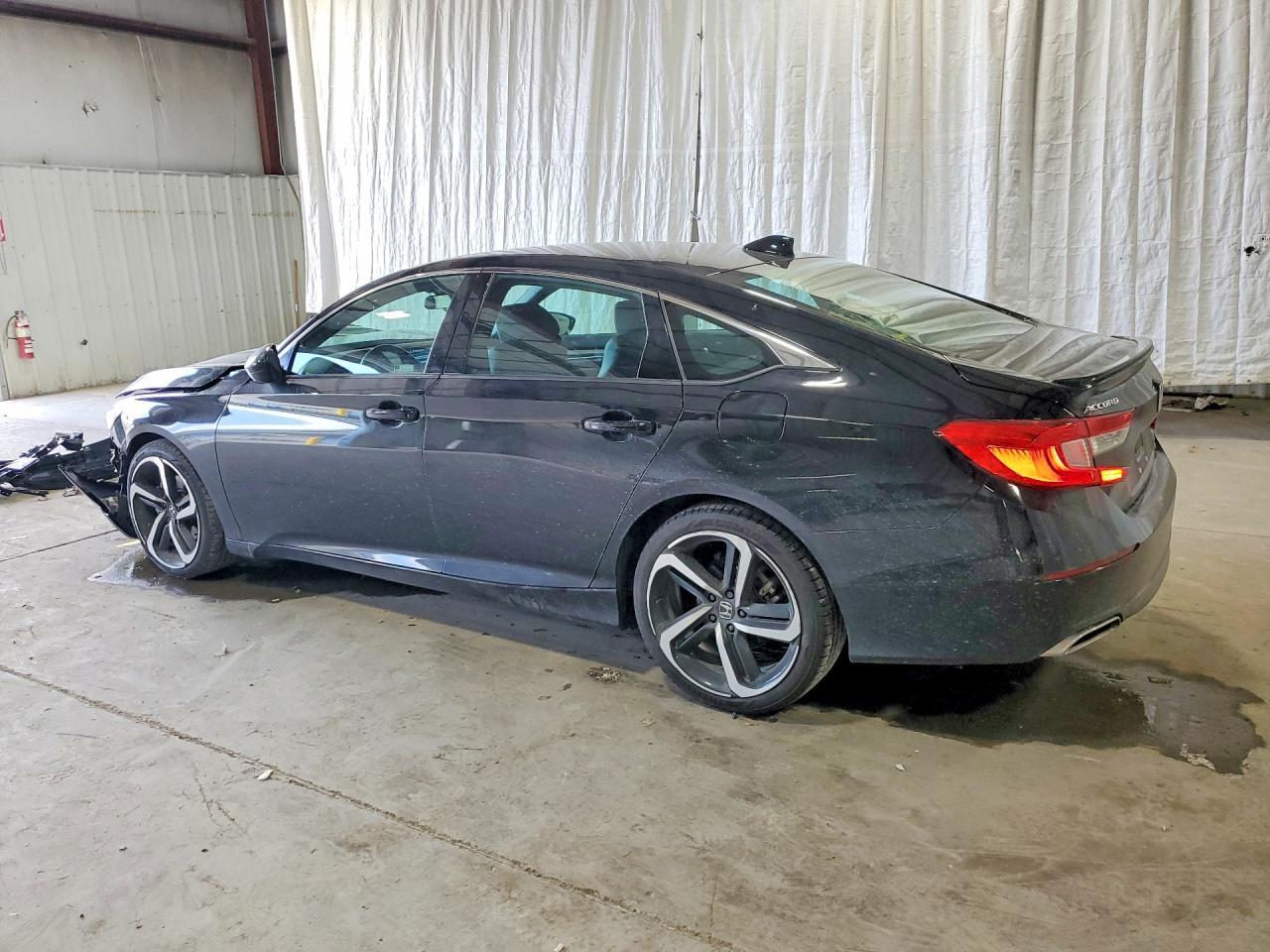 2022 Honda Accord Sport - Фото 2