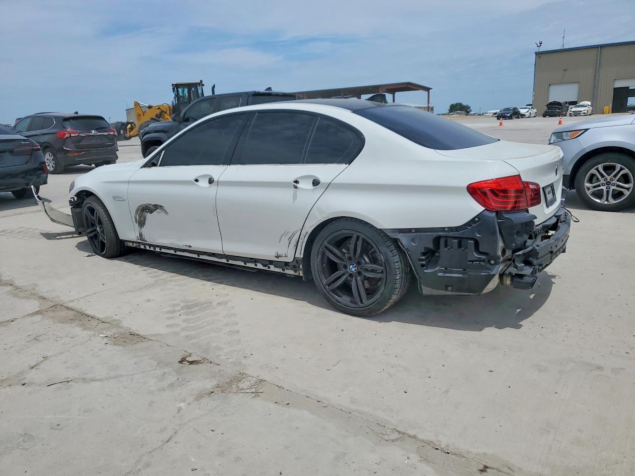 2016 BMW 535 I - Фото 2