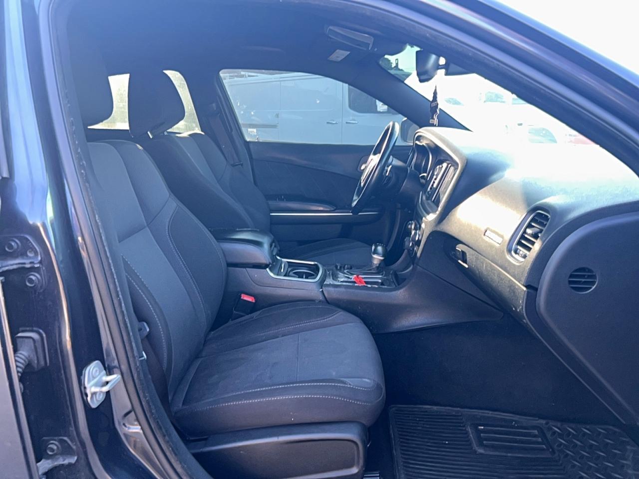 2016 Dodge Charger R - Фото 5