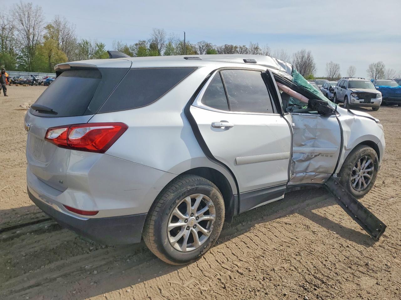 2018 Chevrolet Equinox Lt - Фото 3