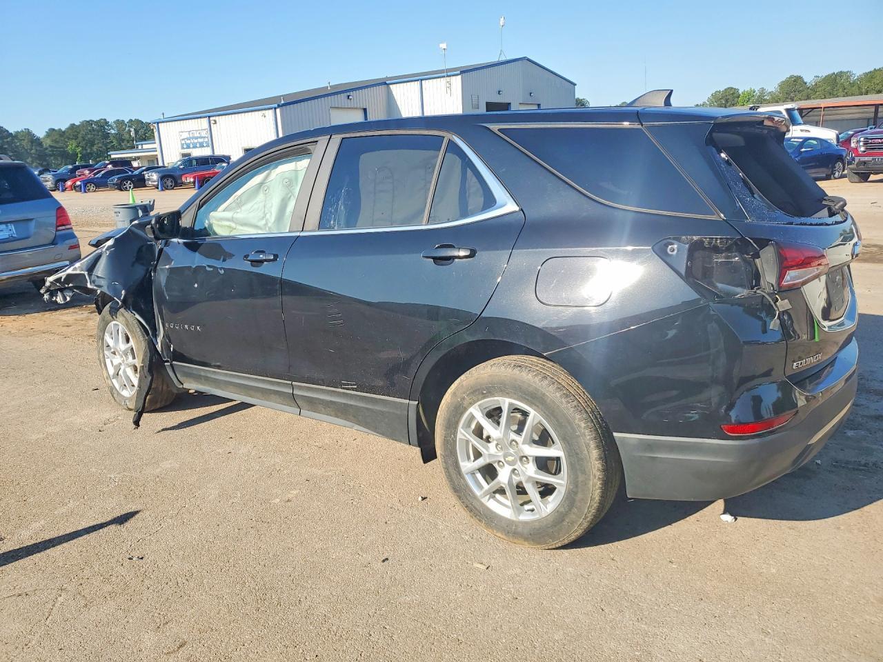 2022 Chevrolet Equinox Lt - Image 2