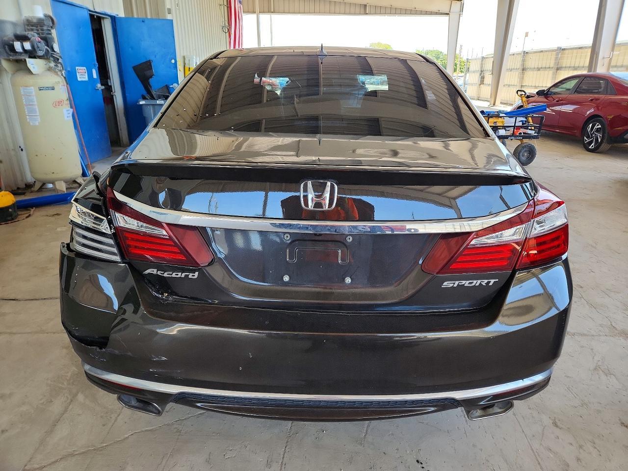 2017 Honda Accord Sport - Image 6