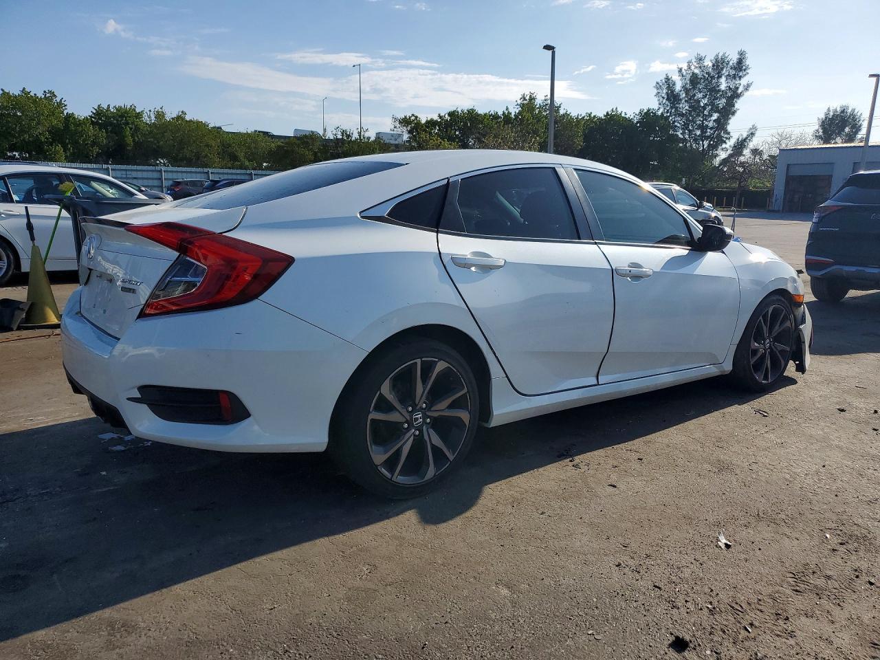 2020 Honda Civic Sport - Фото 3