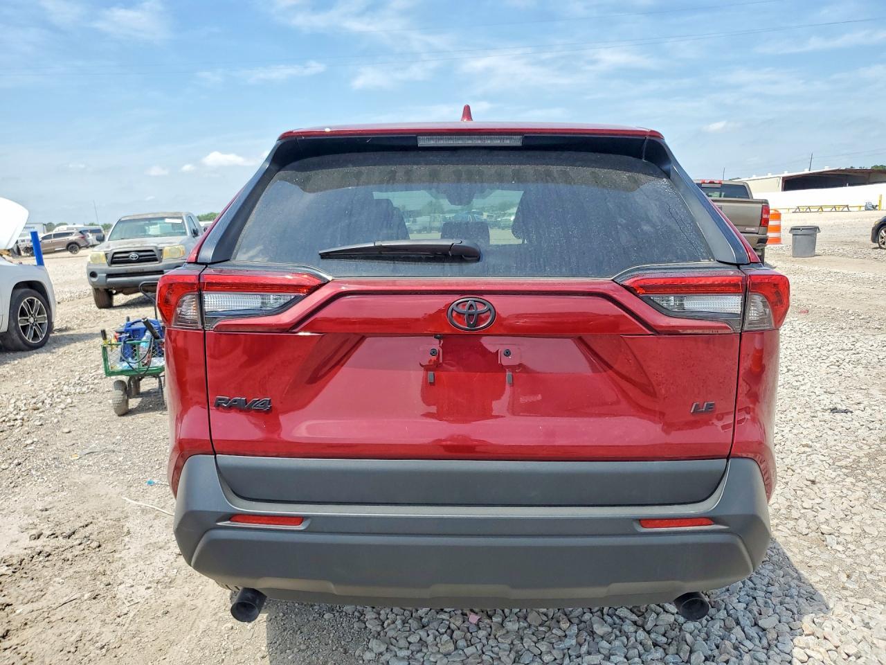 2025 Toyota Rav4 Le - Фото 6