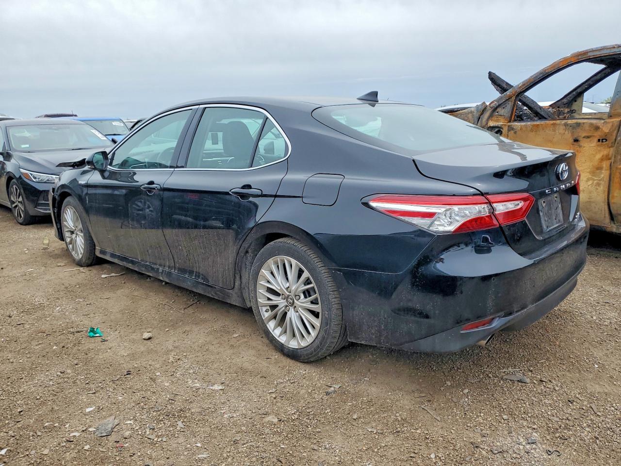 2018 Toyota Camry Hybrid Xle - Фото 2
