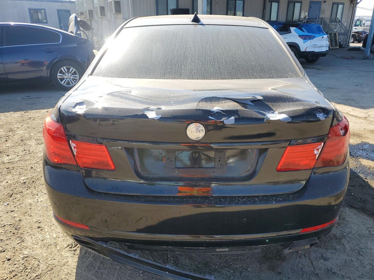 2015 BMW 740 I - Фото 6