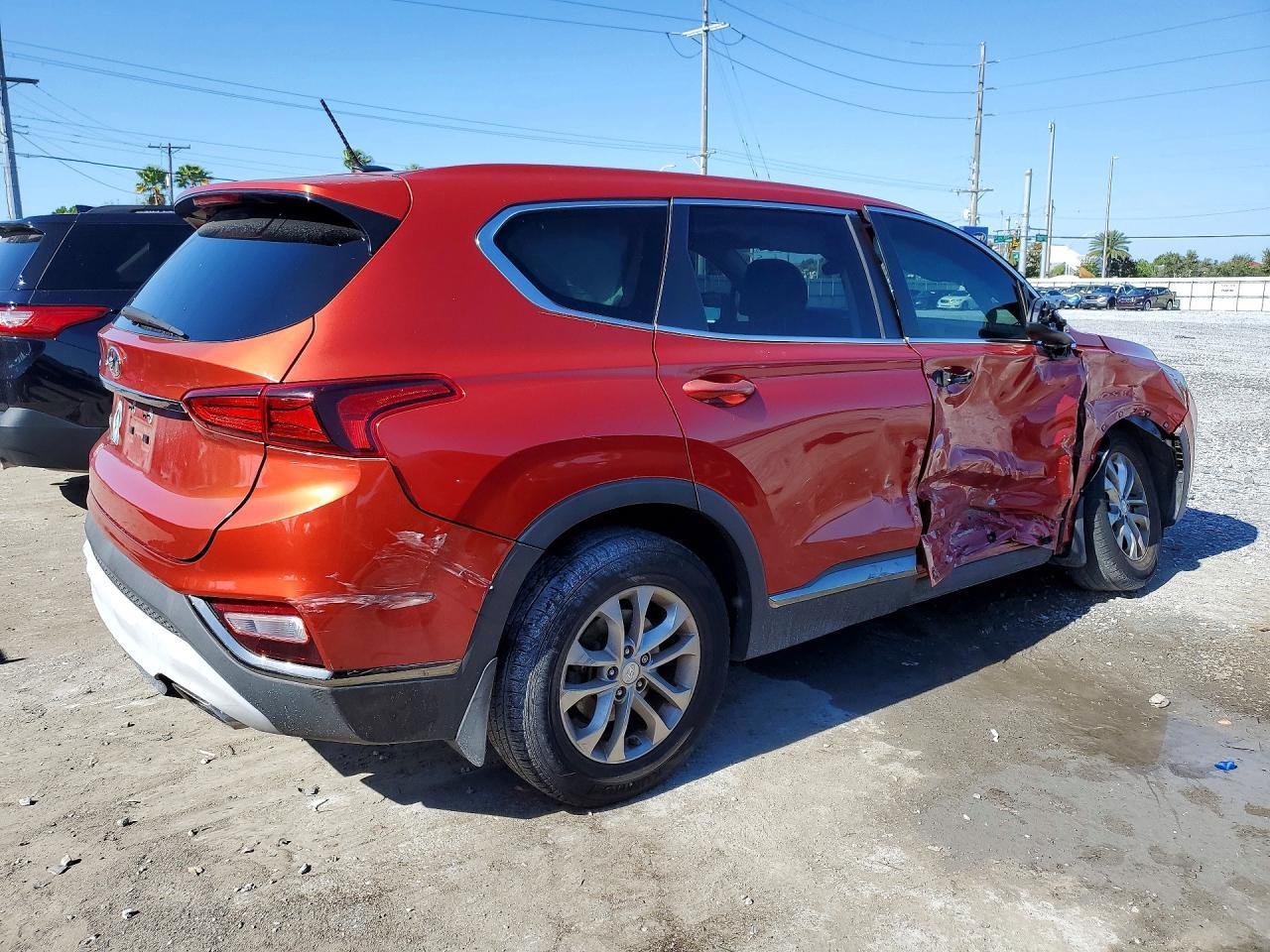 2019 Hyundai Santa Fe Se - Image 3