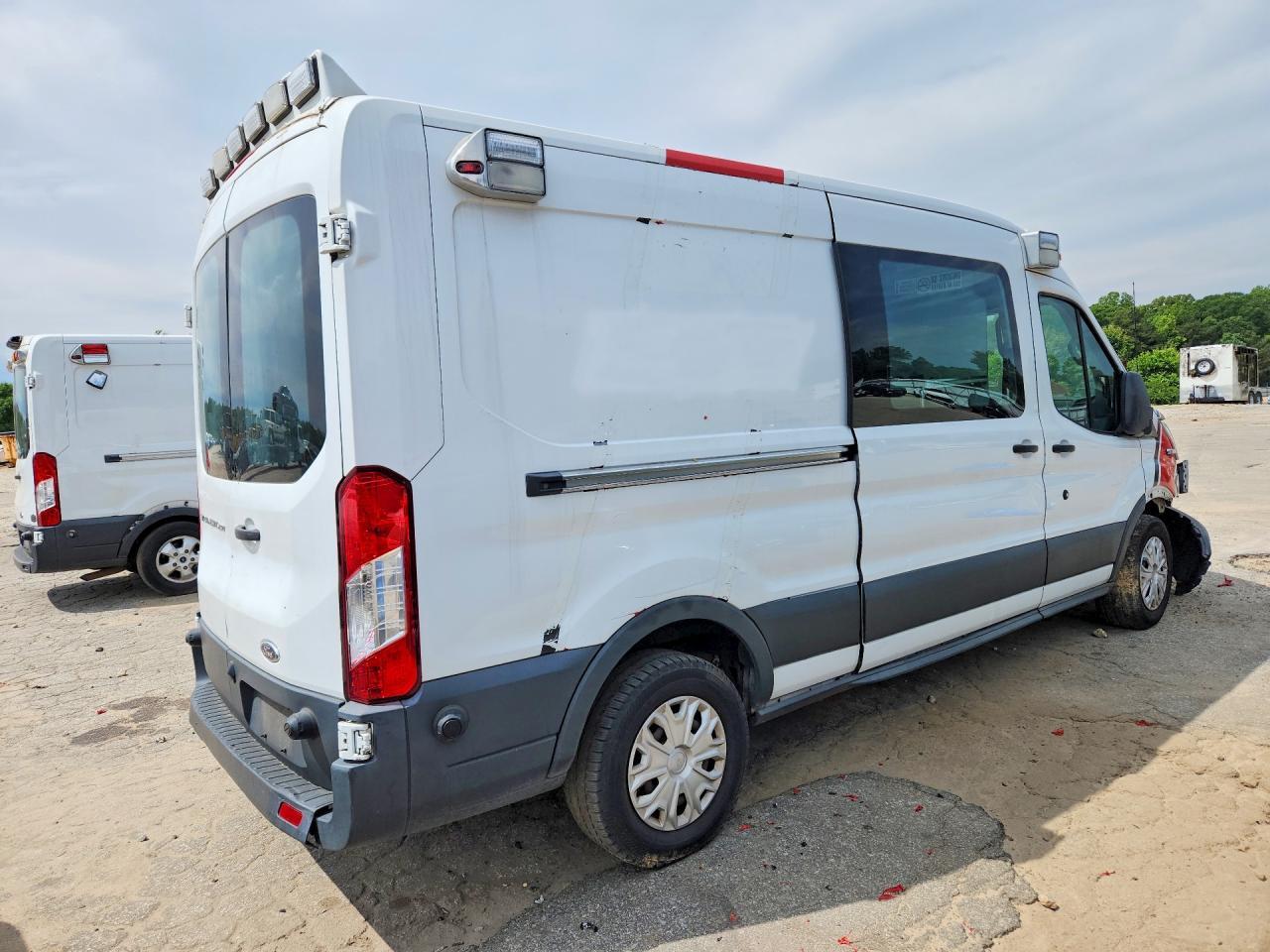 2017 Mccoy Miller R2Cb Ambulance - Image 3
