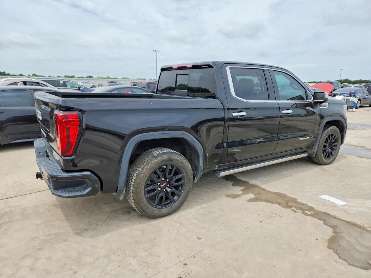 2022 GMC Sierra Limited K1500 Denali - Image 3