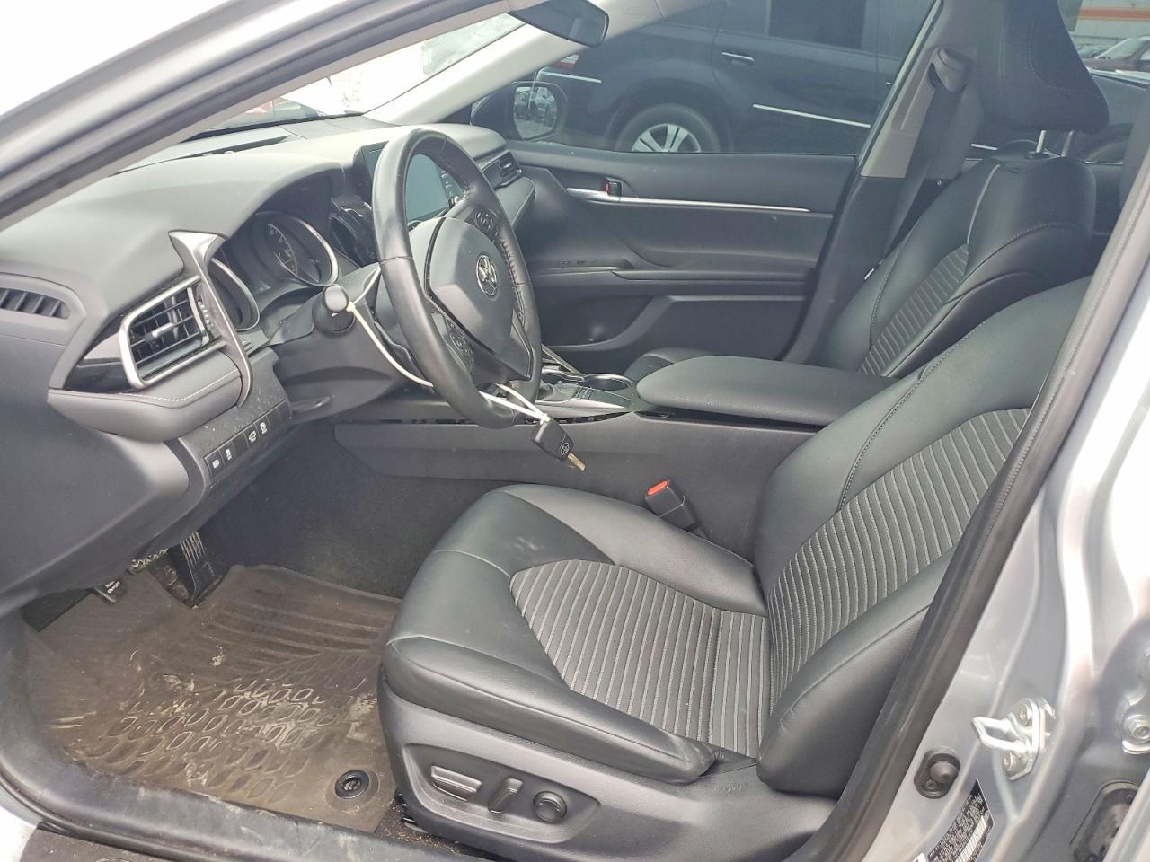 2023 Toyota Camry Se - Image 7