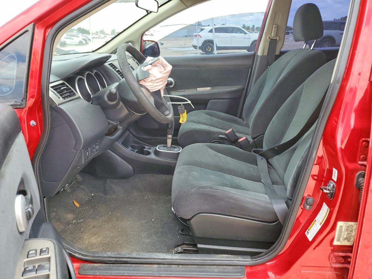 2012 Nissan Versa 1.8 S - Фото 7
