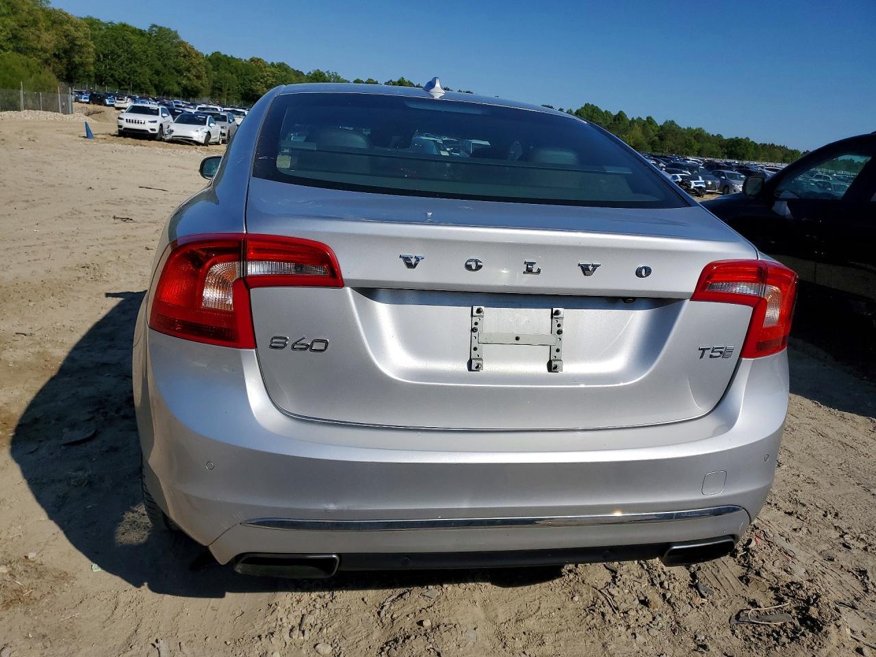2016 Volvo S60 Platinum - Фото 6
