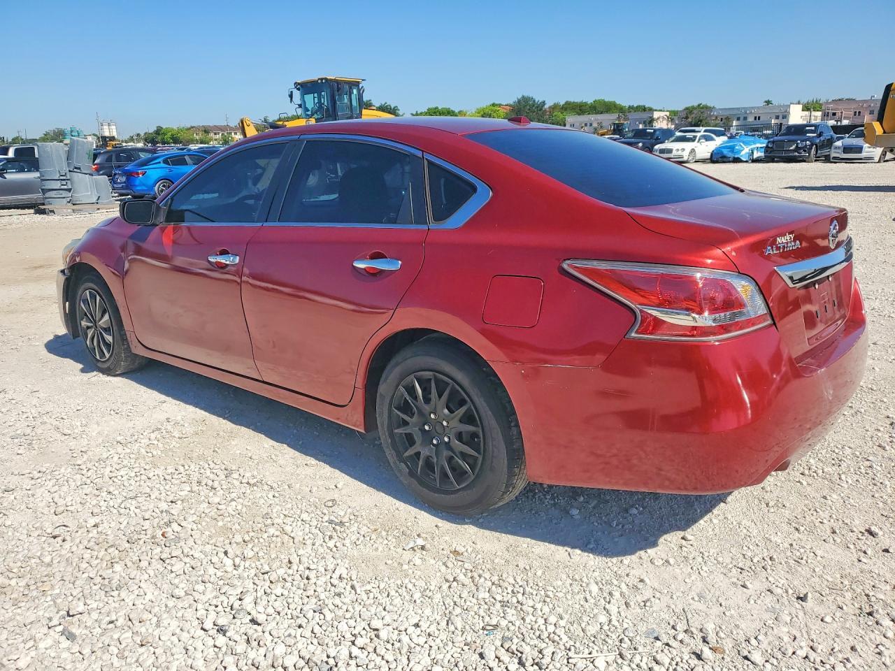 2015 Nissan Altima 2.5 S - Фото 2