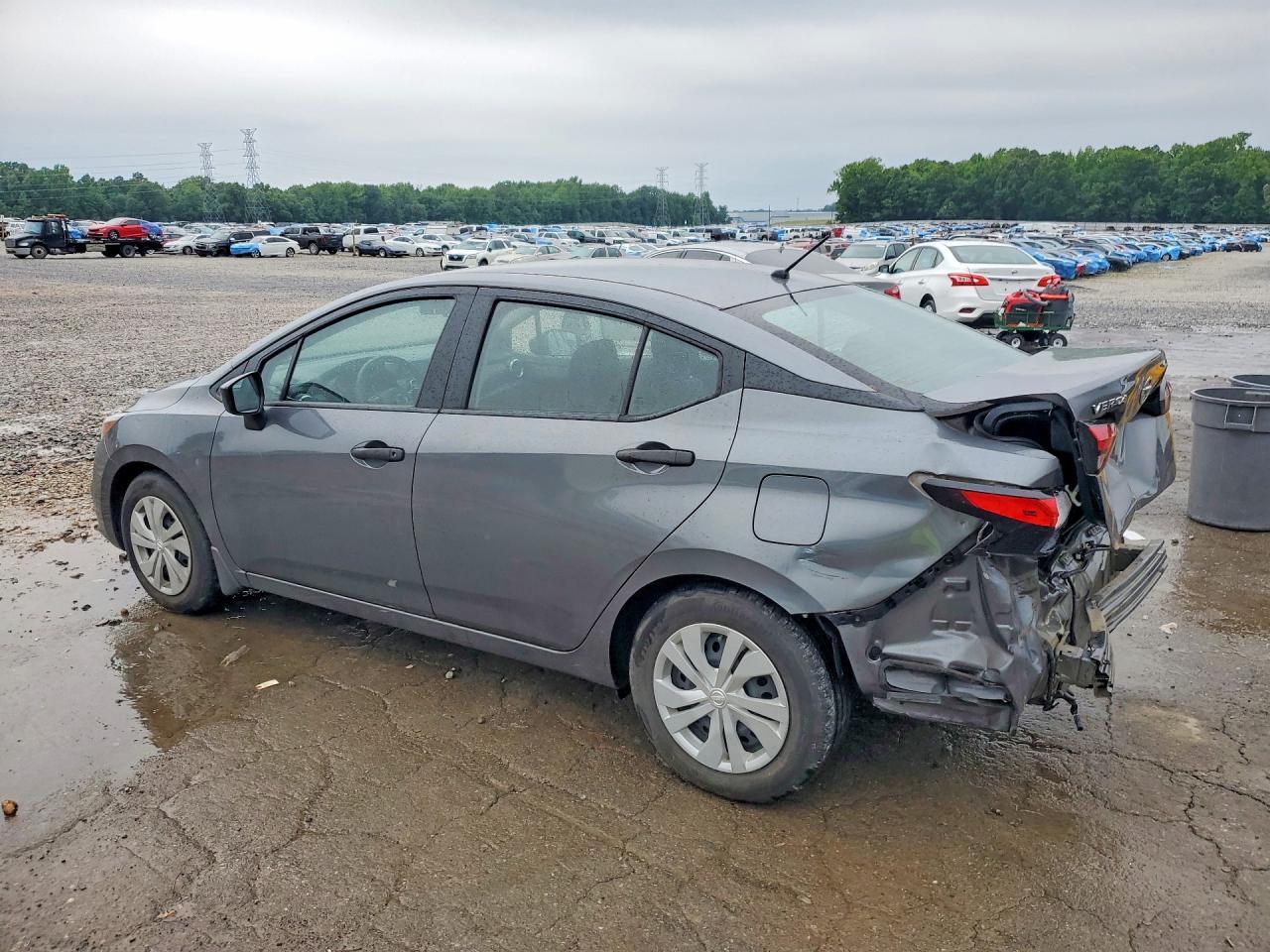 2021 Nissan Versa S - Image 2