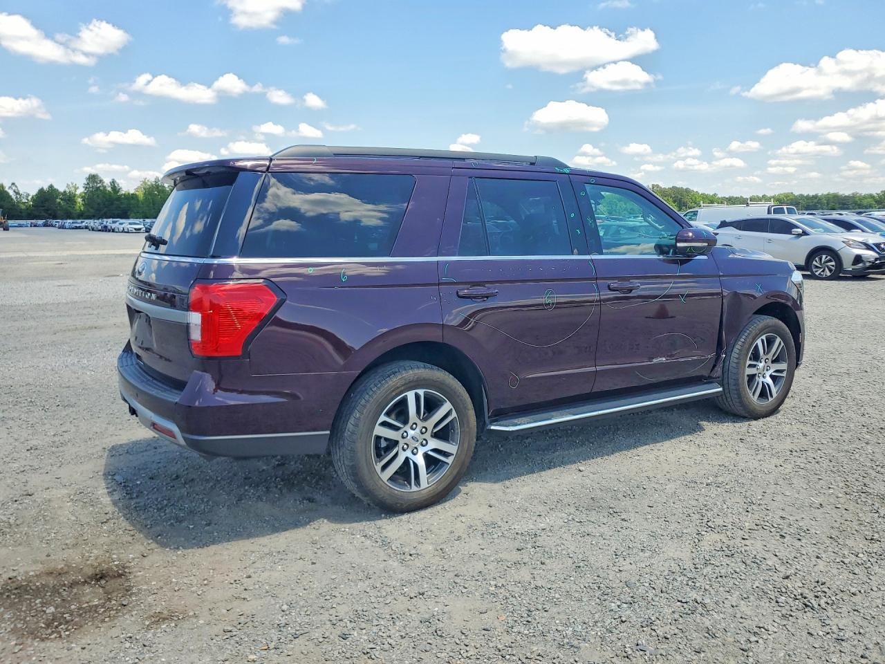2023 Ford Expedition Xlt - Фото 3