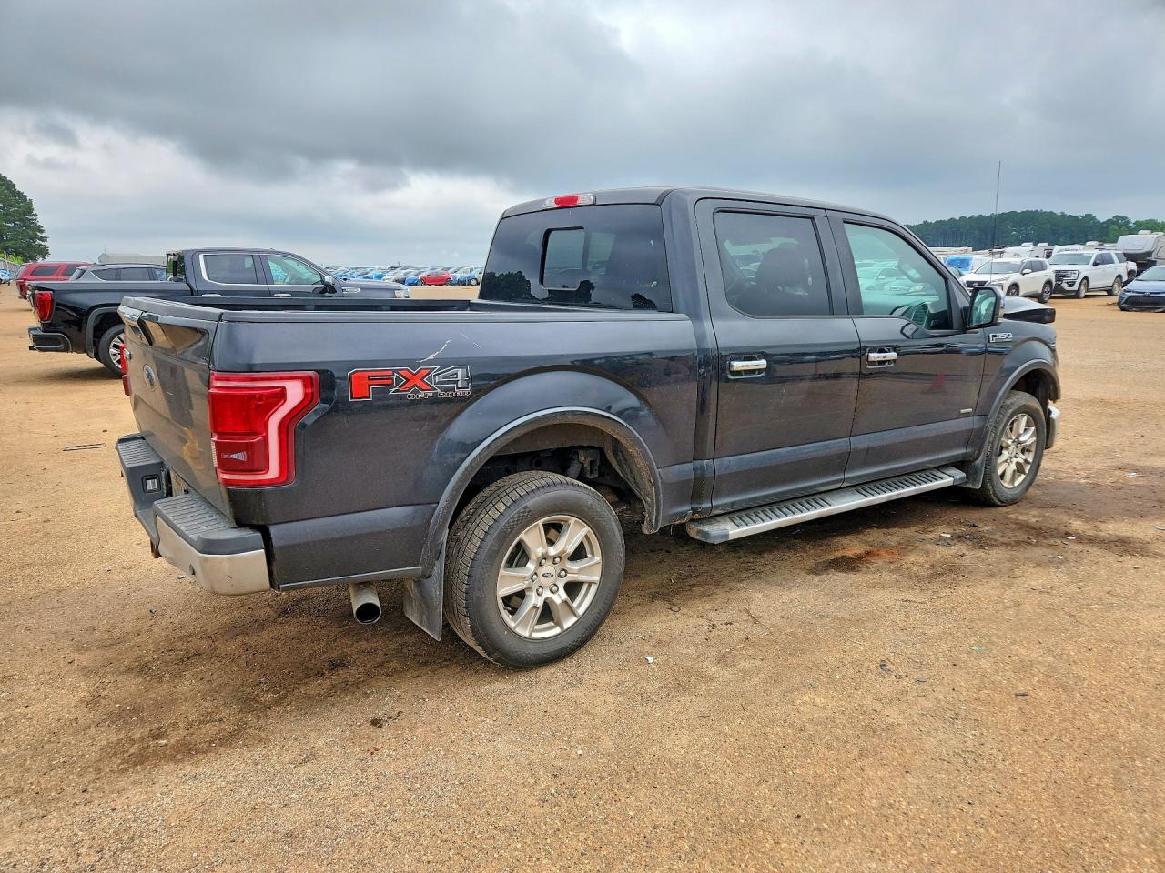 2015 Ford F150 Supercrew - Фото 3