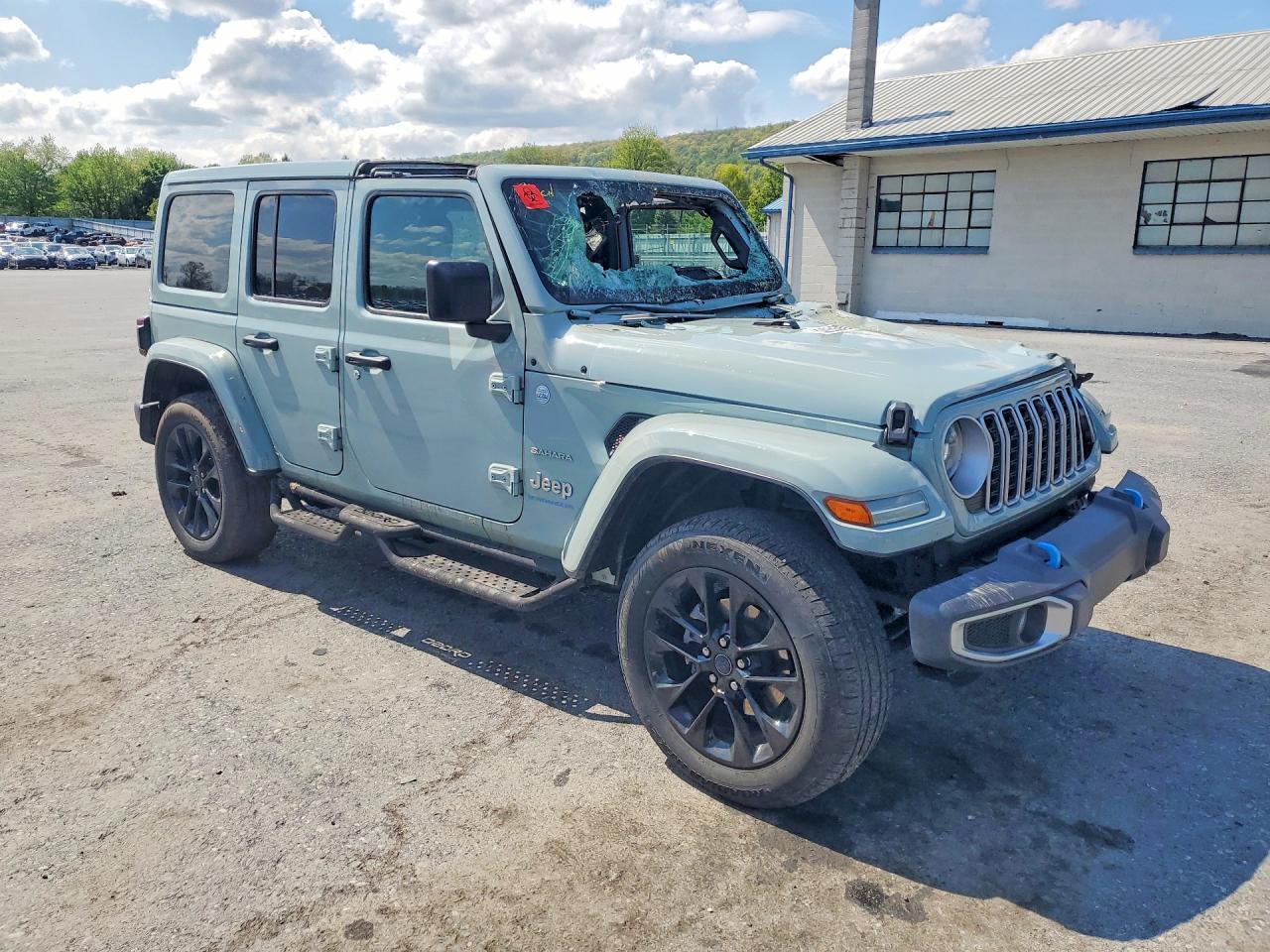 2024 Jeep Wrangler Sahara 4Xe - Image 4