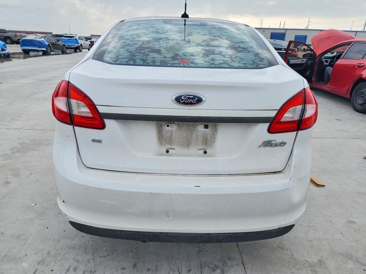 2012 Ford Fiesta Se - Фото 6