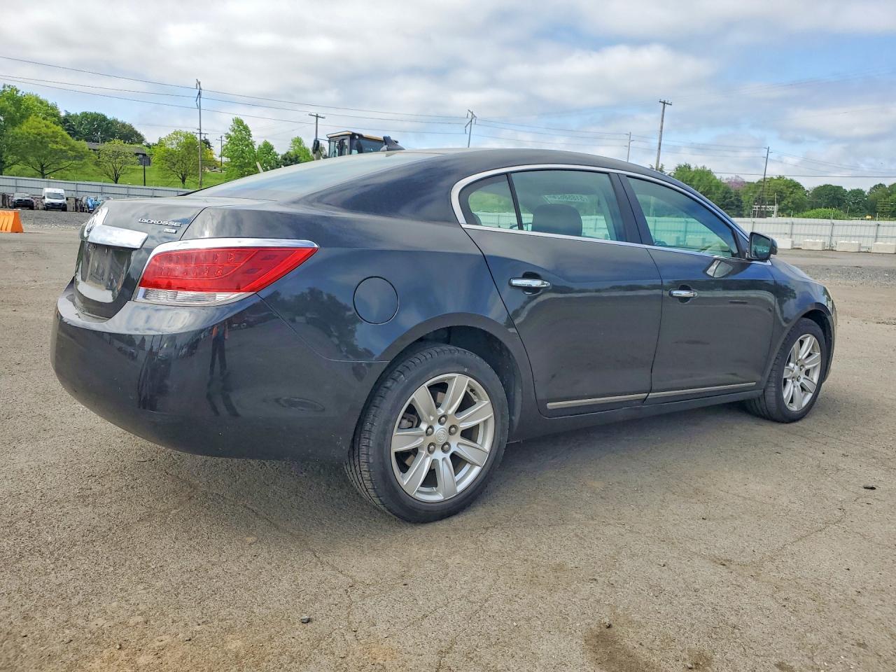 2011 Buick Lacrosse Cxl - Image 3