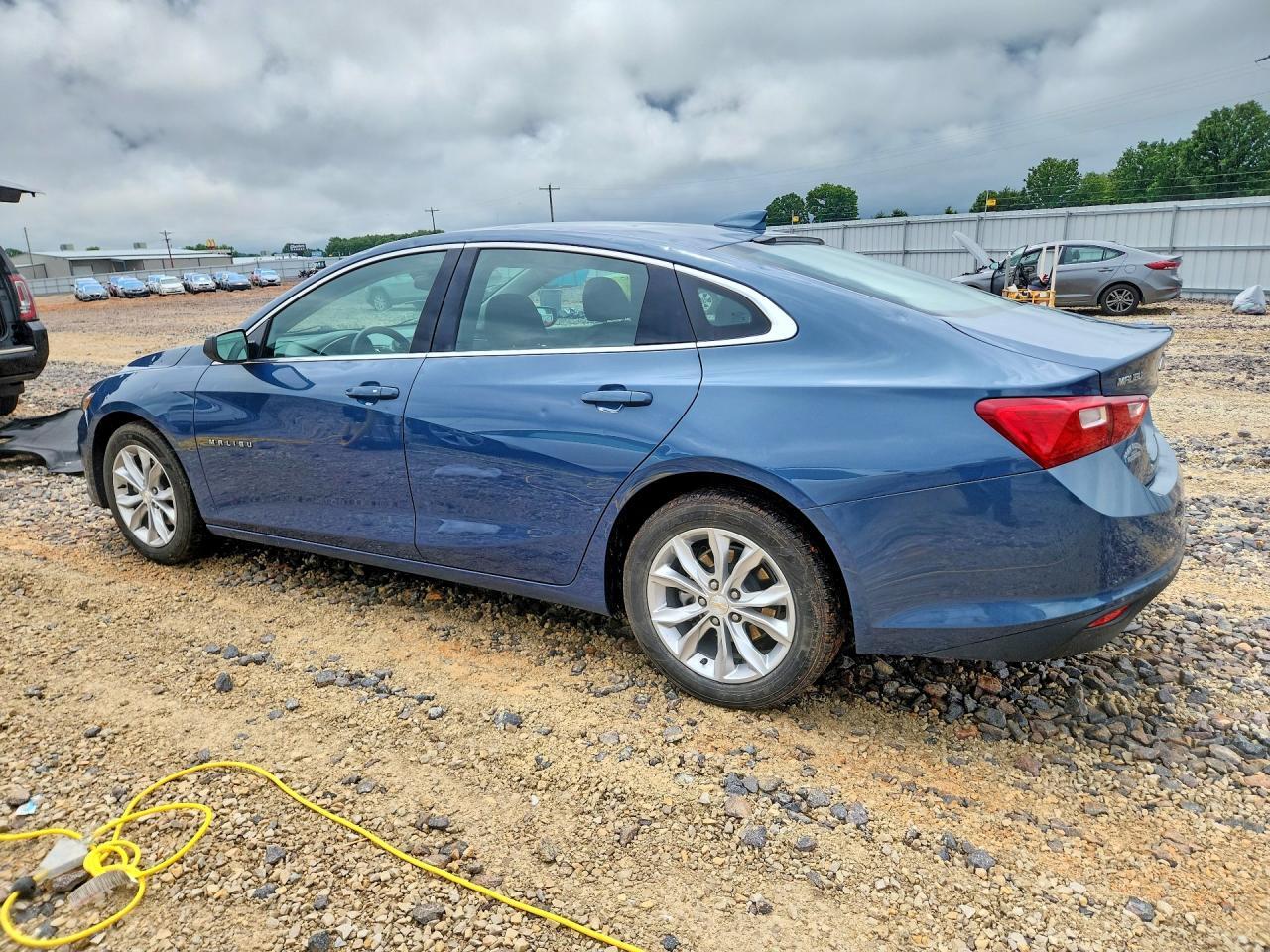 2024 Chevrolet Malibu Lt - Фото 2