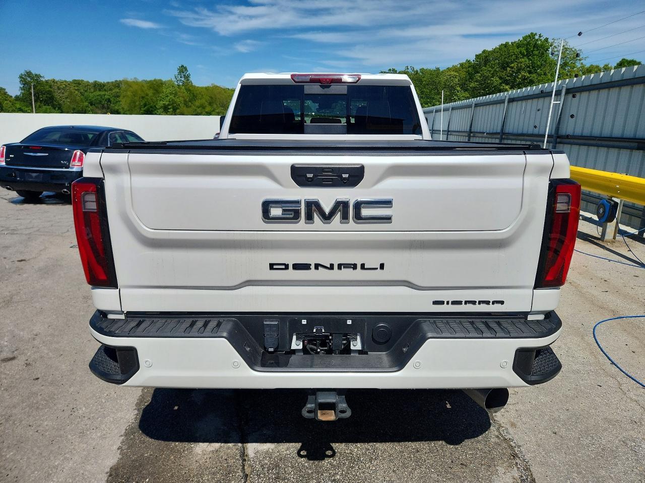 2024 GMC Sierra K2500 Denali Ultimate - Image 6