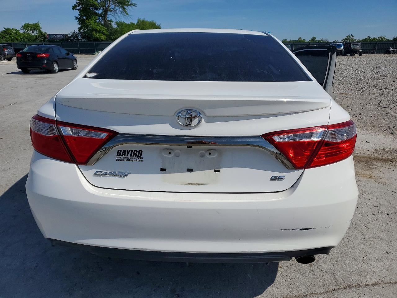 2017 Toyota Camry - Фото 6