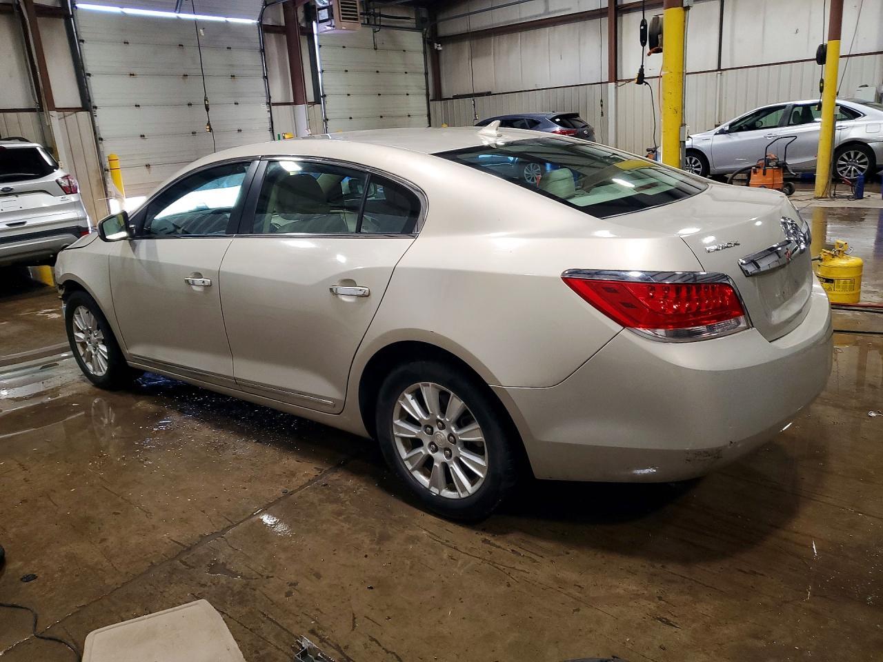 2010 Buick Lacrosse Cx - Фото 2