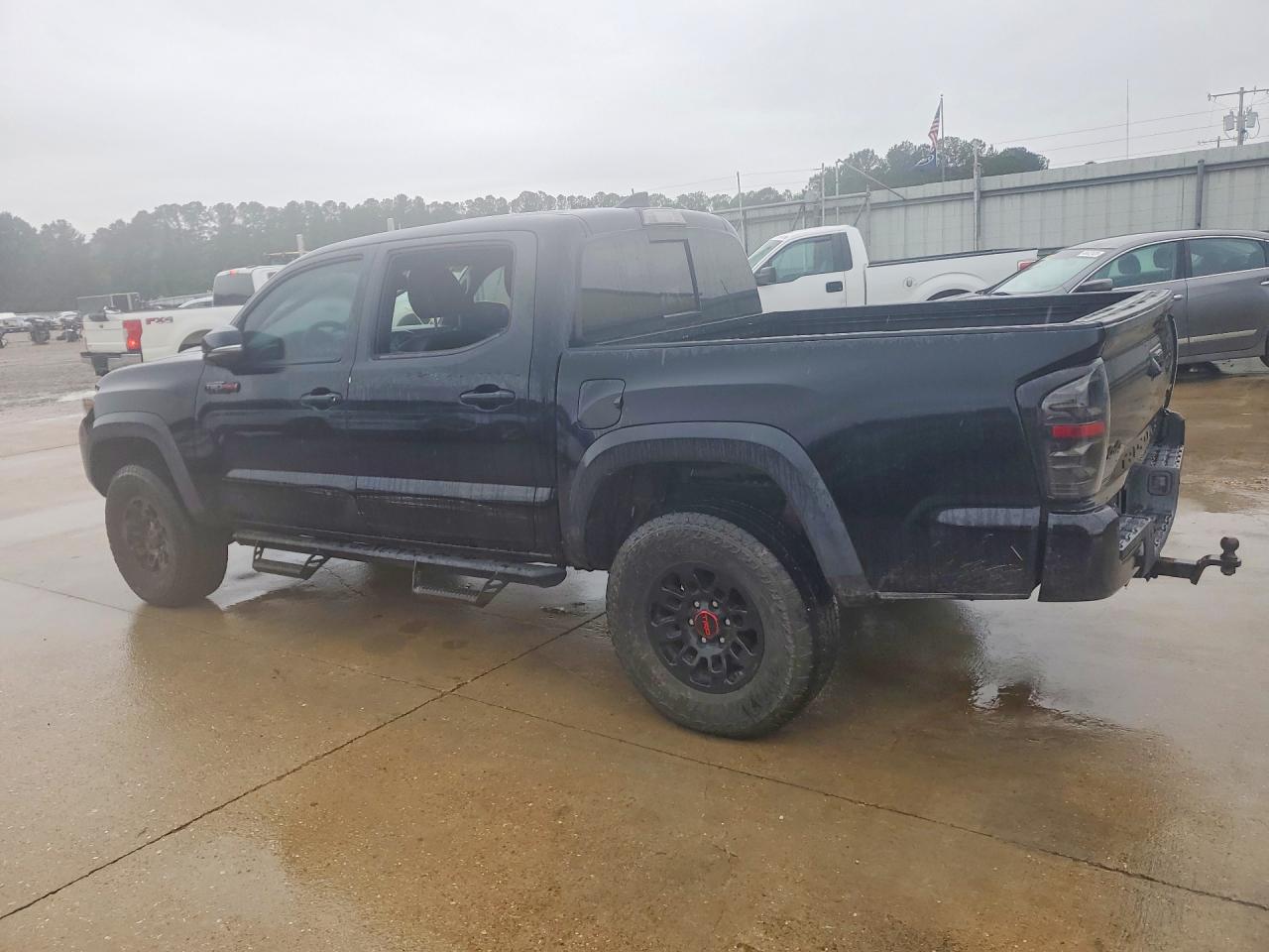 2018 Toyota Tacoma Trd Pro - Image 2