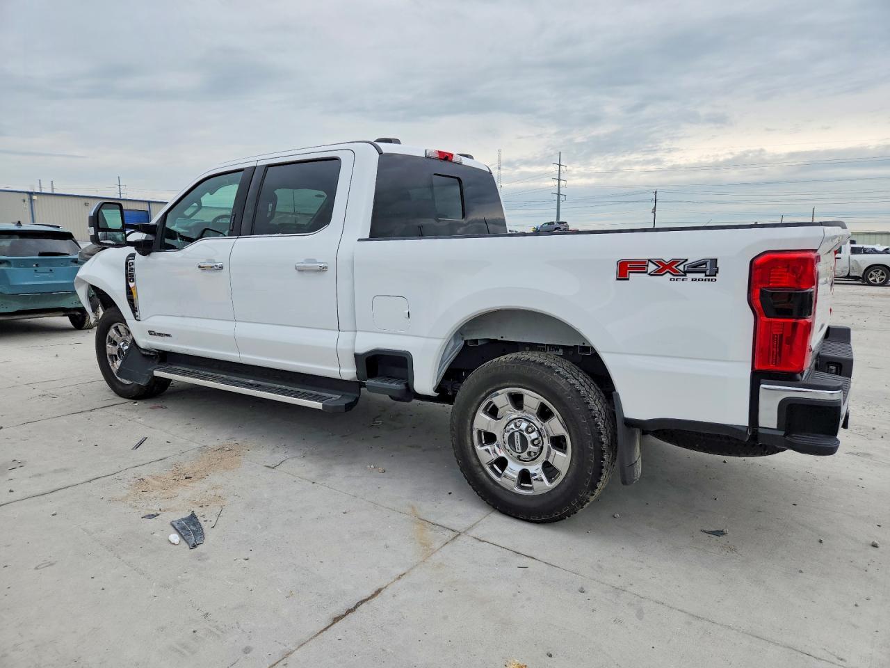 2023 Ford F250 Super Duty - Фото 2