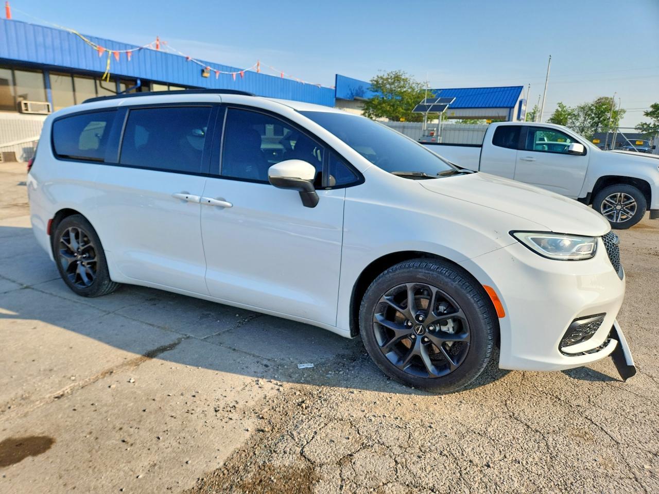 2023 Chrysler Pacifica Touring L - Фото 4