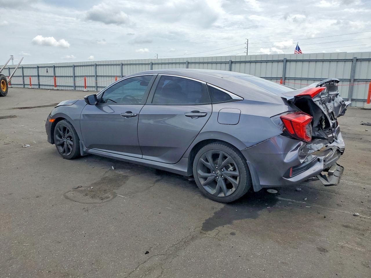2021 Honda Civic Sport - Фото 2