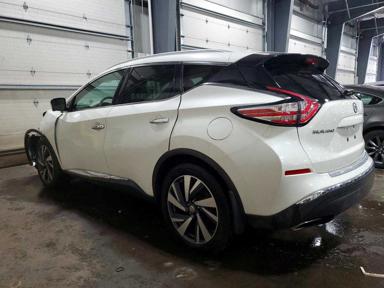 2015 Nissan Murano Platinum - Image 2