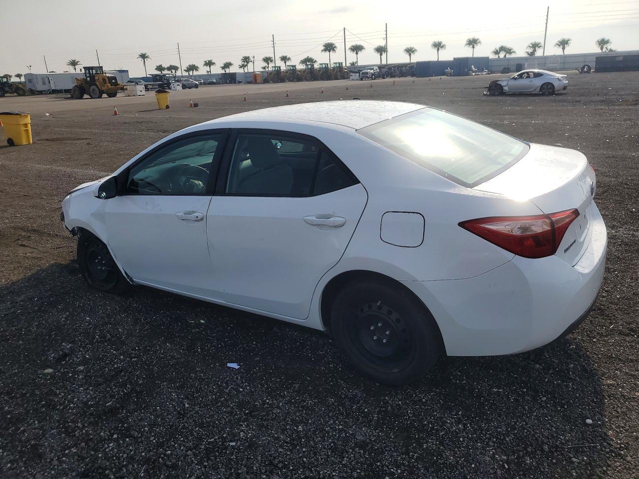 2018 Toyota Corolla Le - Image 2