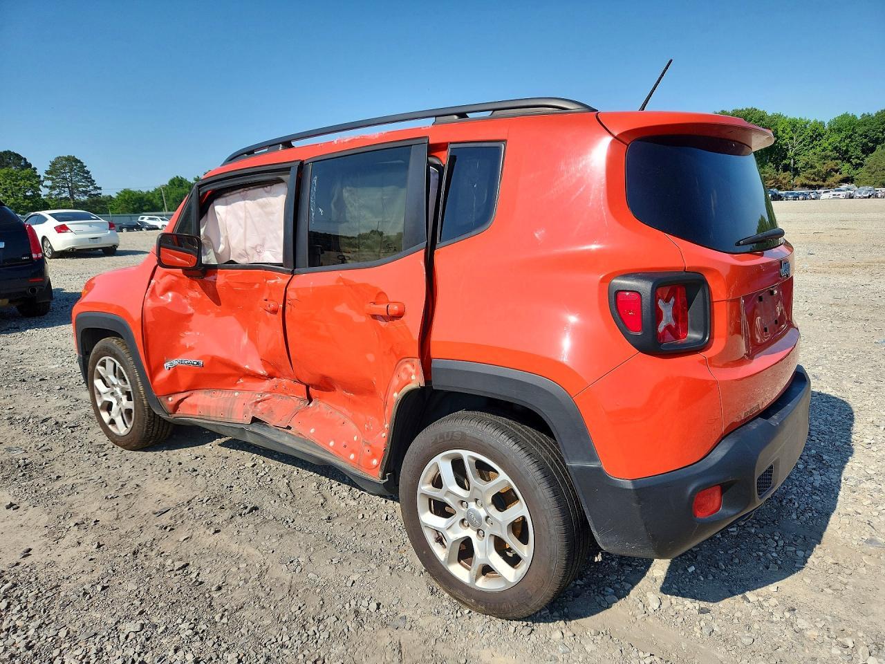2017 Jeep Renegade Latitude - Фото 2
