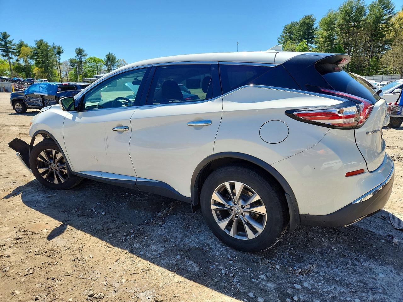 2017 Nissan Murano S - Image 2