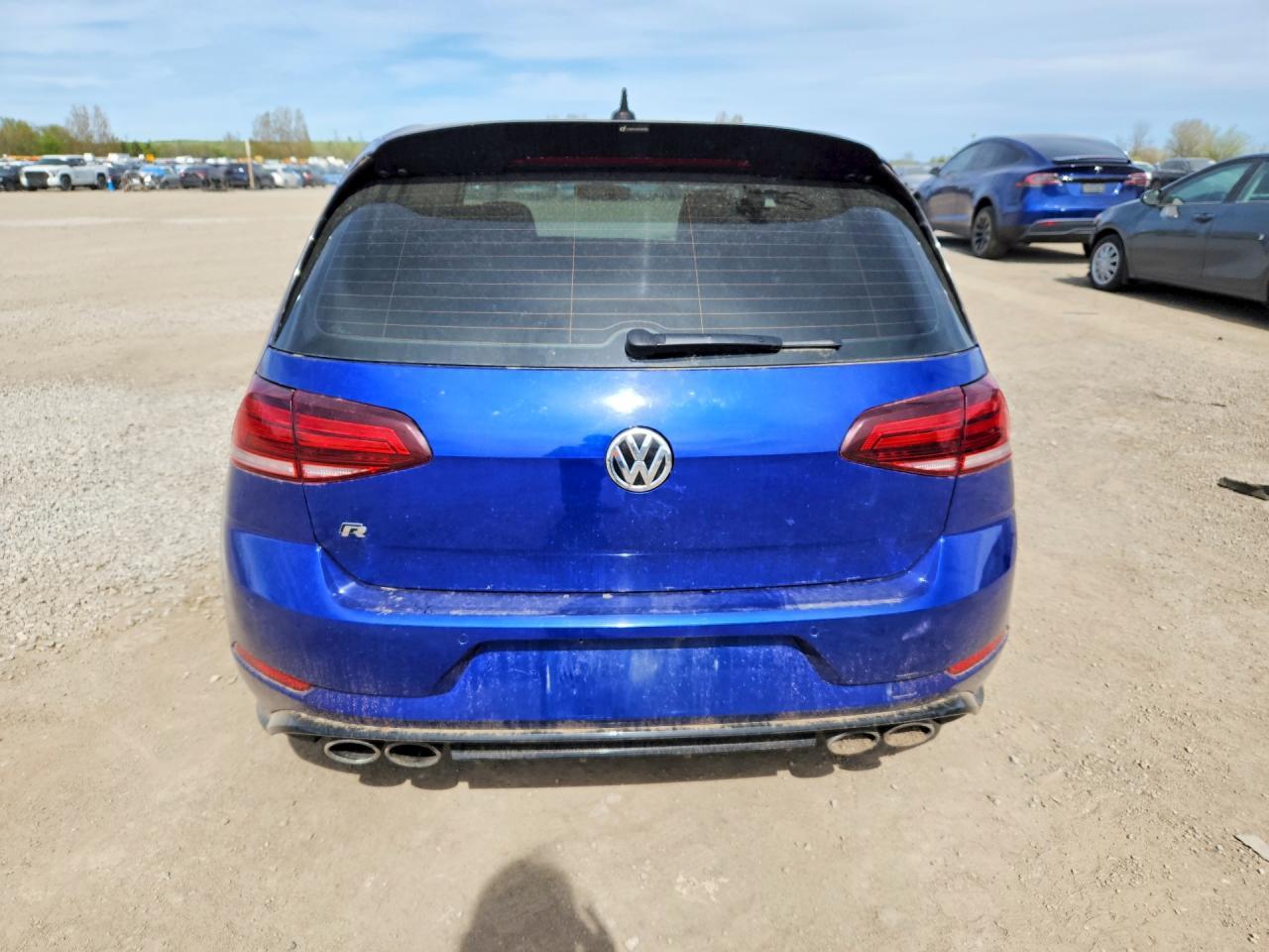 2019 Volkswagen Golf R - Image 6