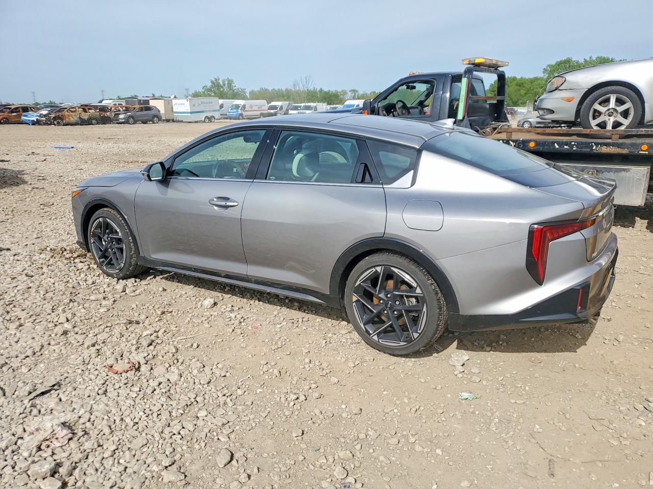 2025 Kia K4 Gt Line - Image 2