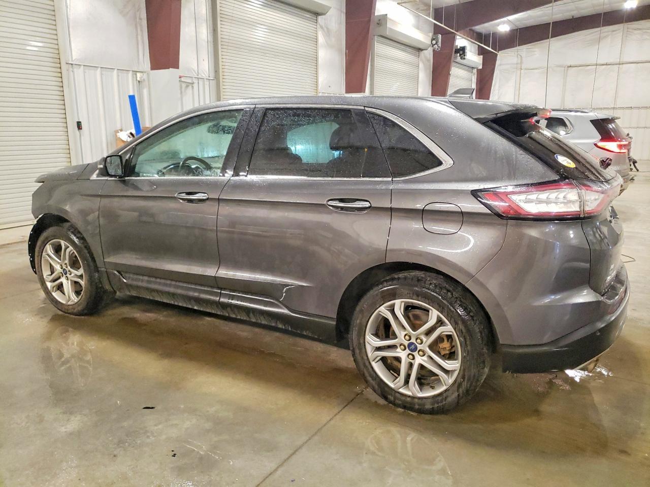 2015 Ford Edge Titanium - Image 2