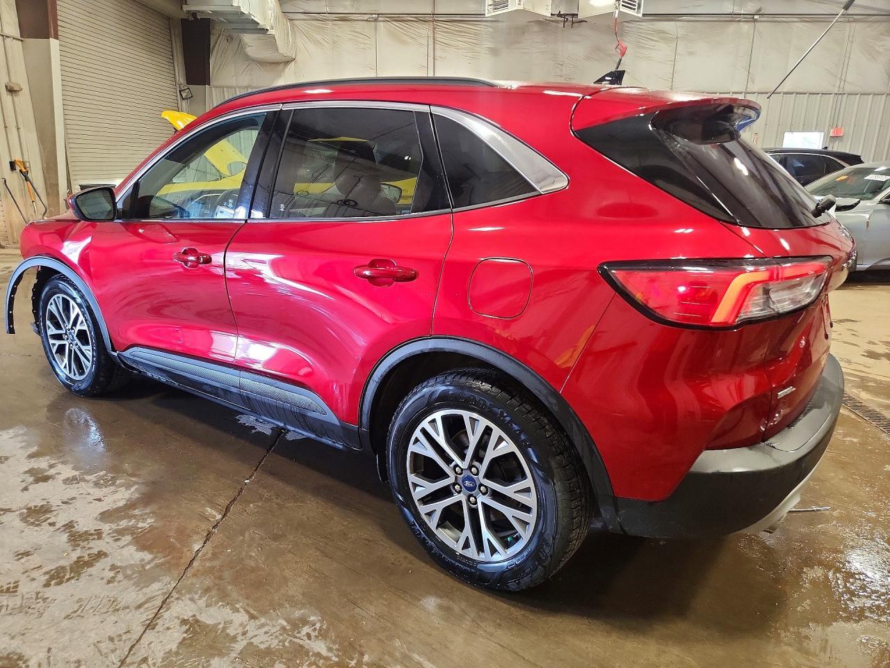 2020 Ford Escape Sel - Фото 2