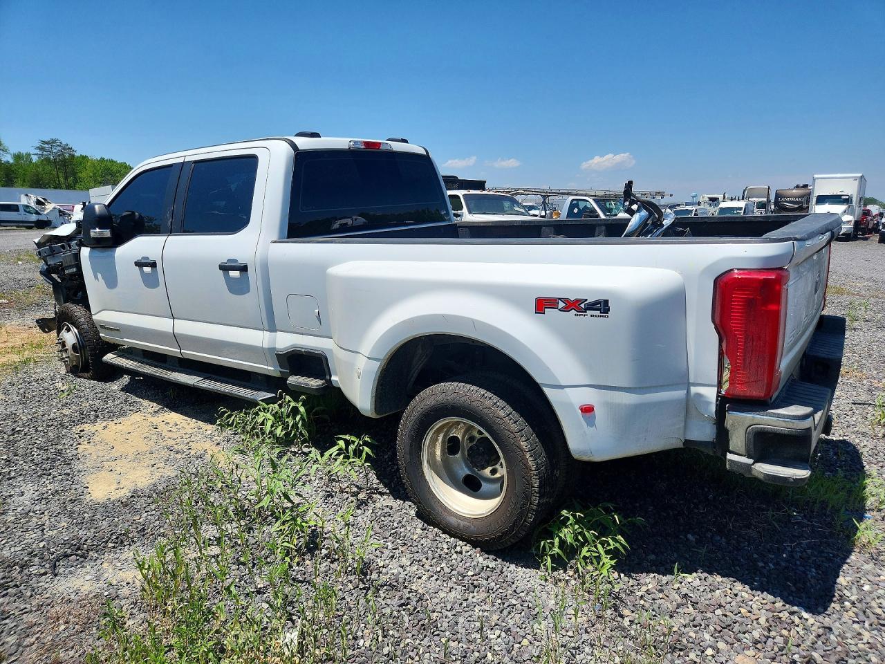 2024 Ford F350 Super Duty - Фото 2