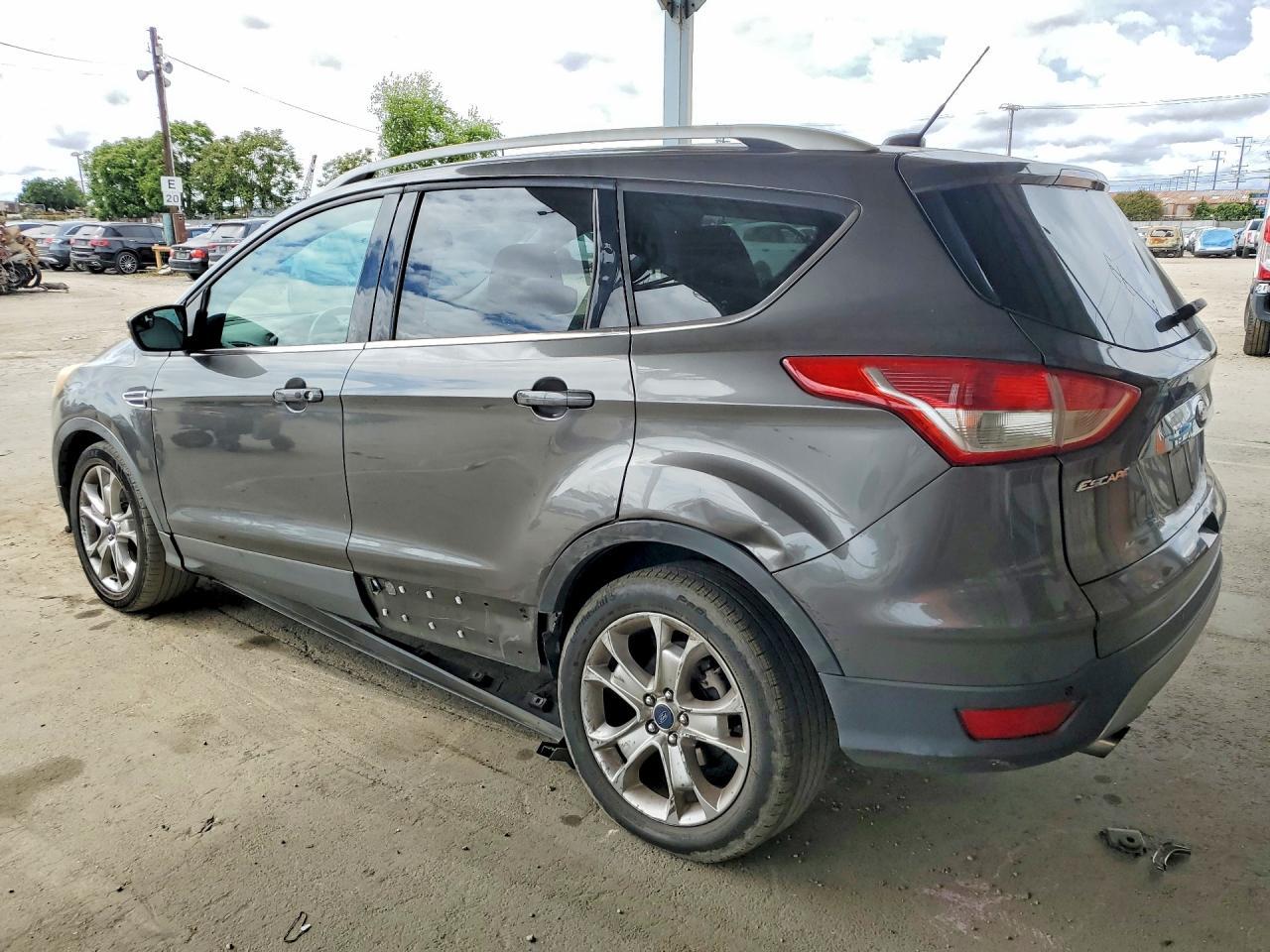 2016 Ford Escape Titanium - Image 2