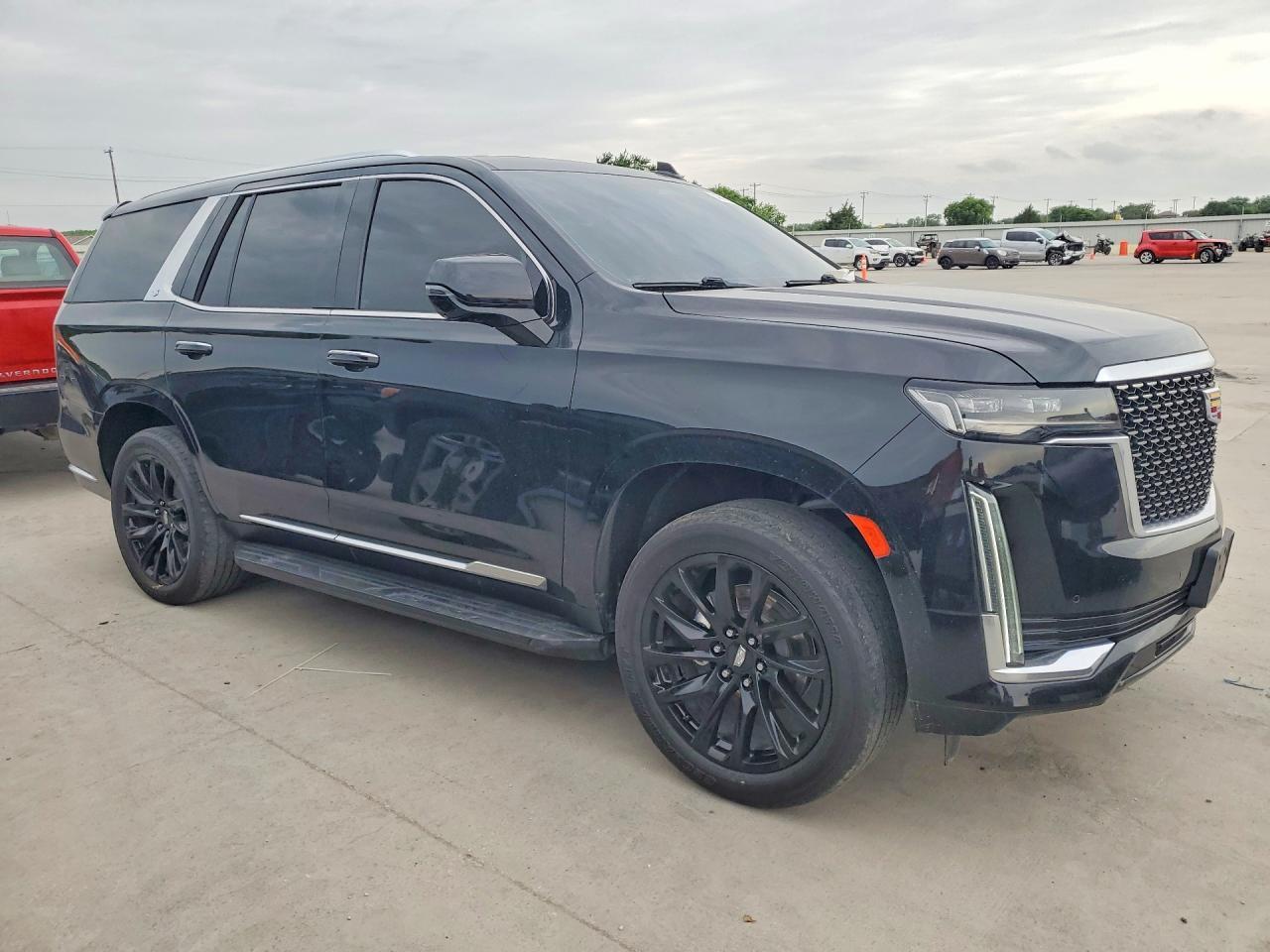 2023 Cadillac Escalade Premium Luxury - Image 4