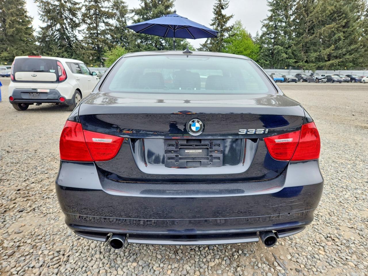 2011 BMW 335 Xi - Image 6