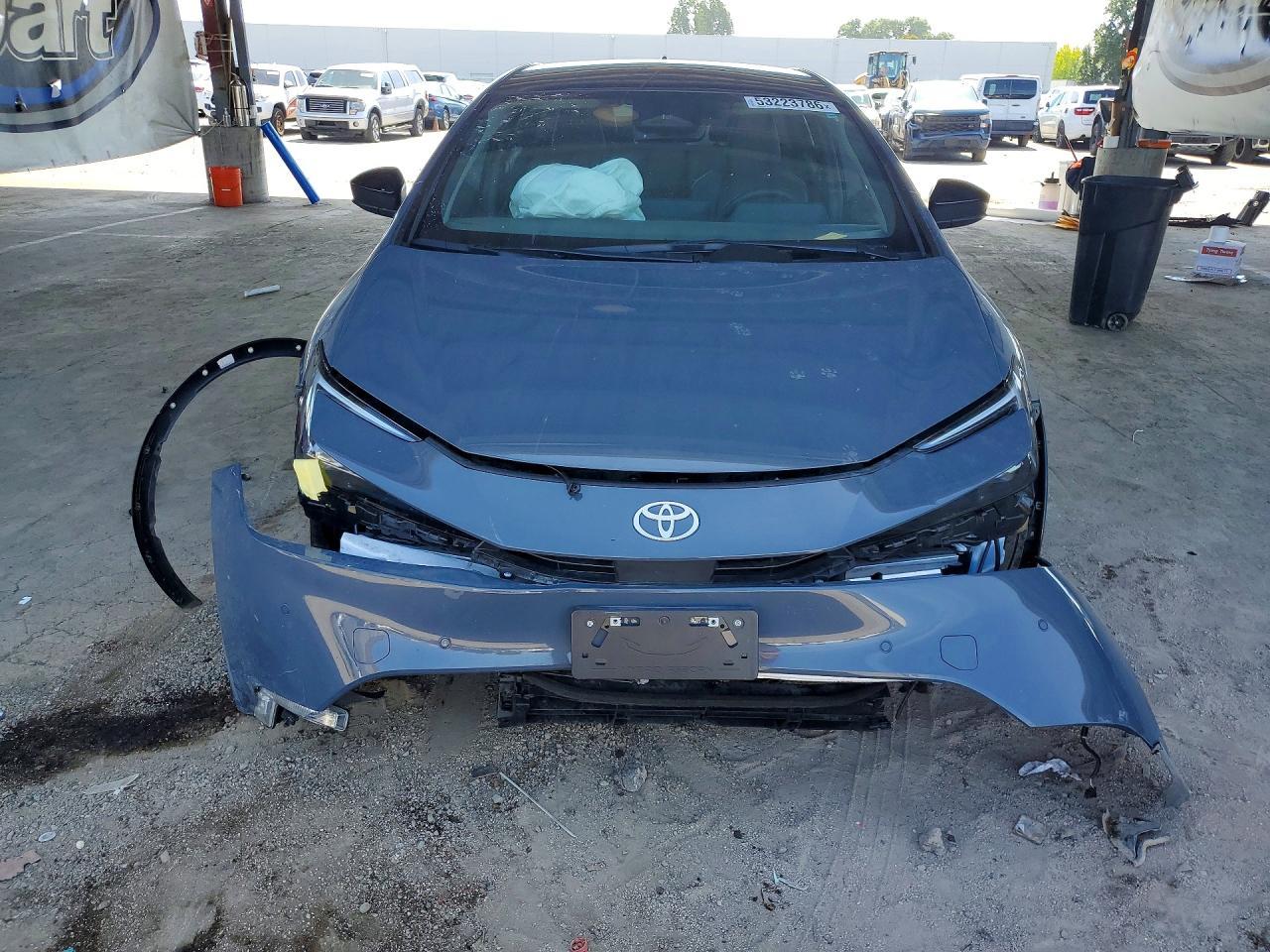2024 Toyota Prius Xle - Image 5