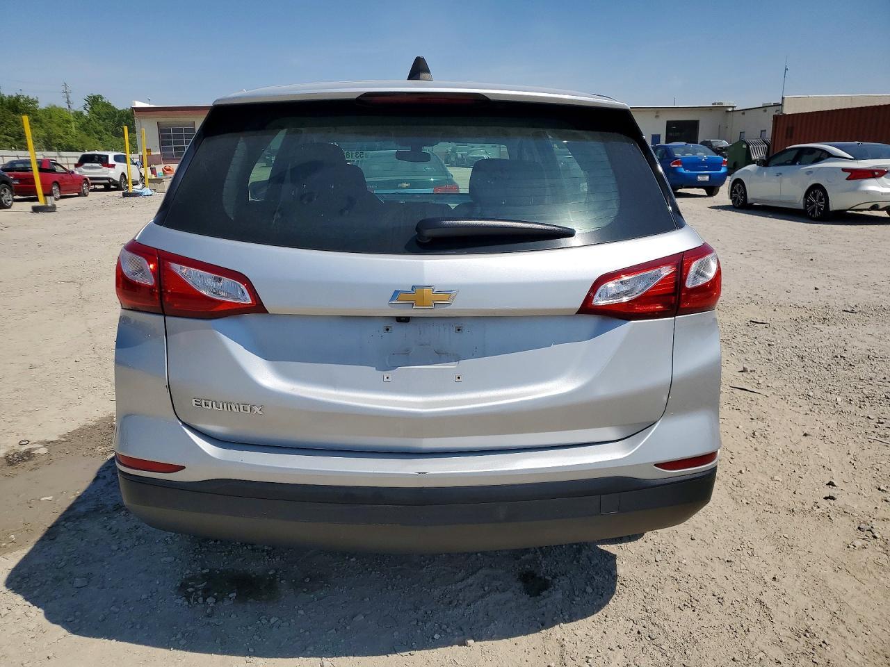 2019 Chevrolet Equinox Ls - Фото 6