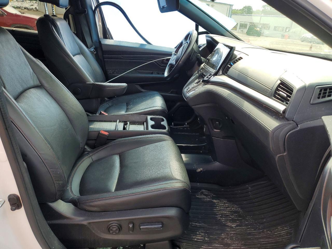 2024 Honda Odyssey Sport - Image 7
