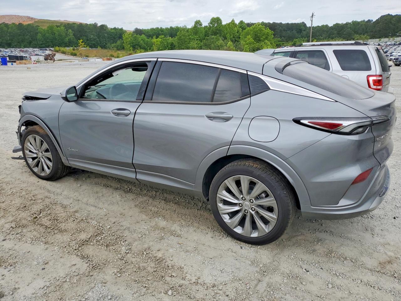 2025 Buick Envista Avenir - Image 2