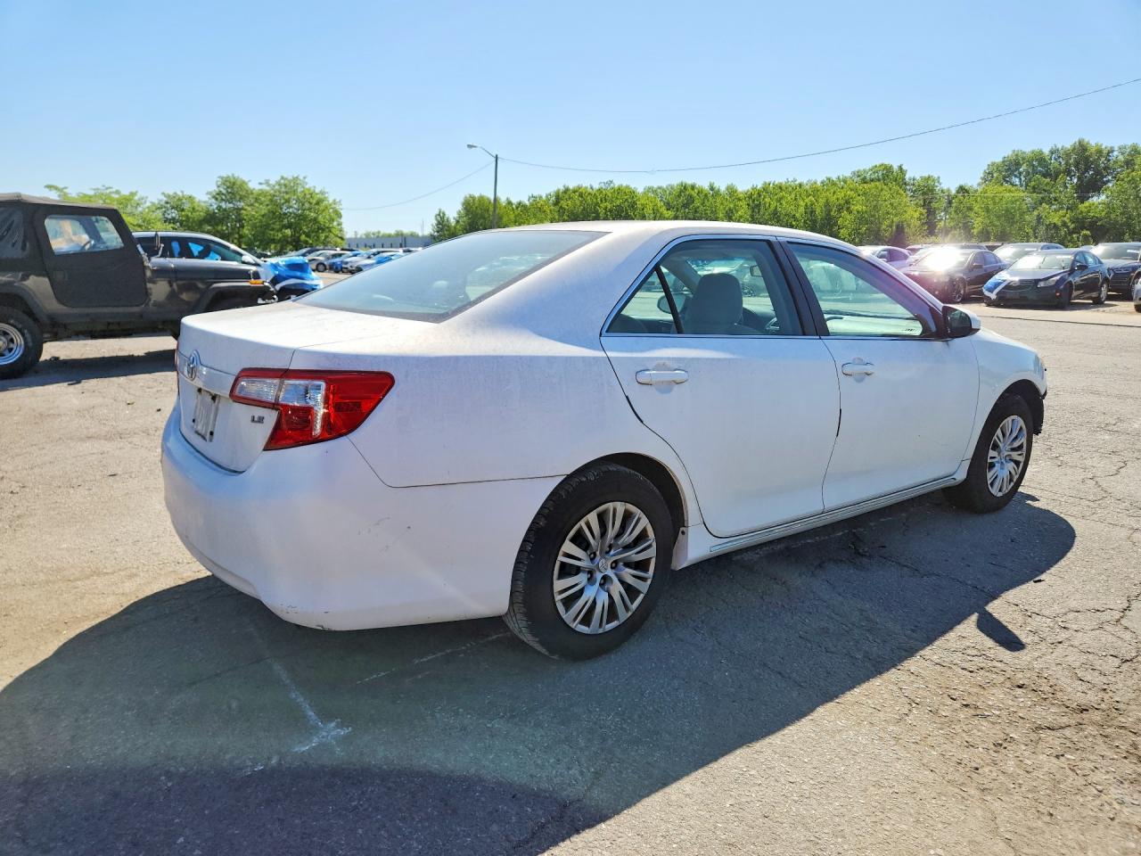 2012 Toyota Camry Le - Фото 3